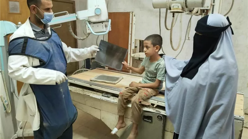 صحة المنيا: قافلة “حياة كريمة” تقدم خدماتها الطبية بالمجان لأكثر من 1166 مواطنًا بقرية صندفا ببني مزار