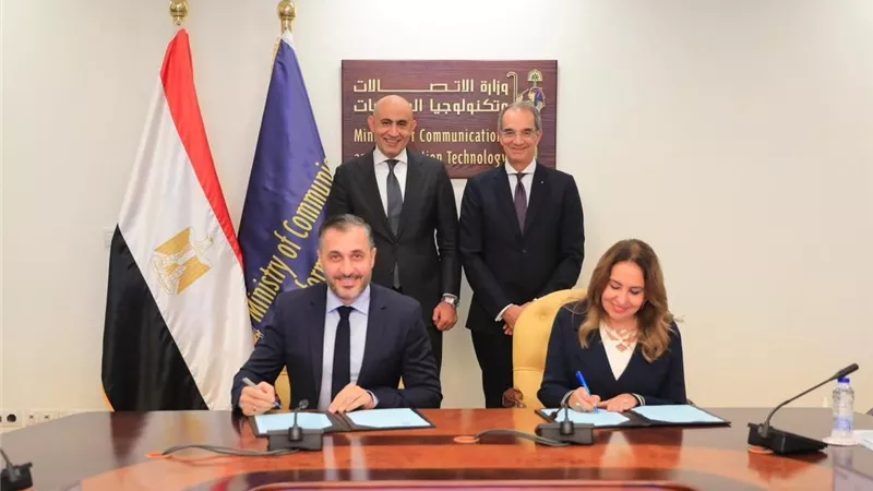 مذكرة تفاهم بين التعليم والاتصالات لتطبيق برنامج HP لتطوير طرق التدريس بمدارس WE