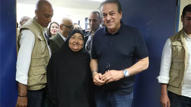 تحرك ميداني لوزير الصحة.. إشادة بجودة الخدمات وتوجيه بتوفير كوادر بزي رسمي
