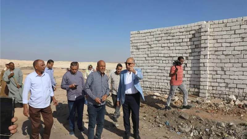 محافظ المنيا يتفقد إنشاء سوق الماشية الجديد على مساحة 5 أفدنة بملوي 