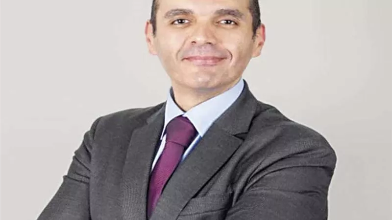 لماذا يلجأ المركزى لـ تثبيت سعر الفائدة في الاجتماع المقبل؟.. خبير يكشف