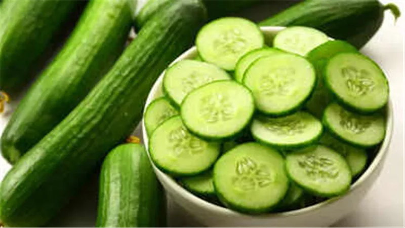 ماذا يحدث للجسم عند مزج الخيار مع هذه الأطعمة؟