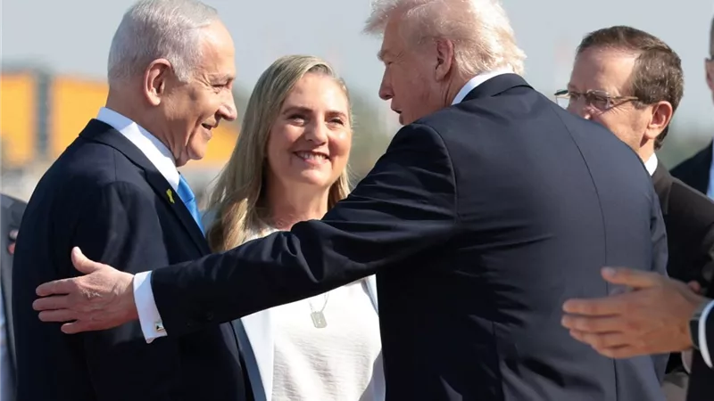 أقصر زيارة في التاريخ.. لحظة استقبال ترامب في إسرائيل قبل مشاركته في قمة السلام