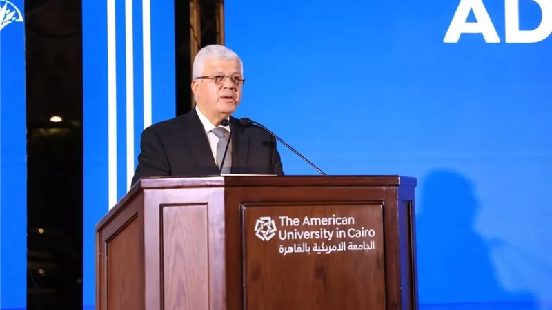 وزير التعليم العالي يدعم الثقافة المصرية في فعالية الجامعة الأمريكية