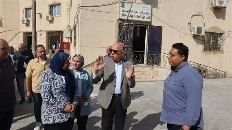 محافظ المنيا يتابع إنشاء المركز التكنولوجي ببني مزار لدعم التحول الرقمي