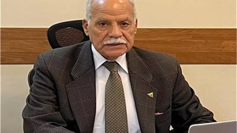 أبو العلا ومعاونوه يؤدون اليمين الدستورية في الجلسة الافتتاحية لمجلس الشيوخ