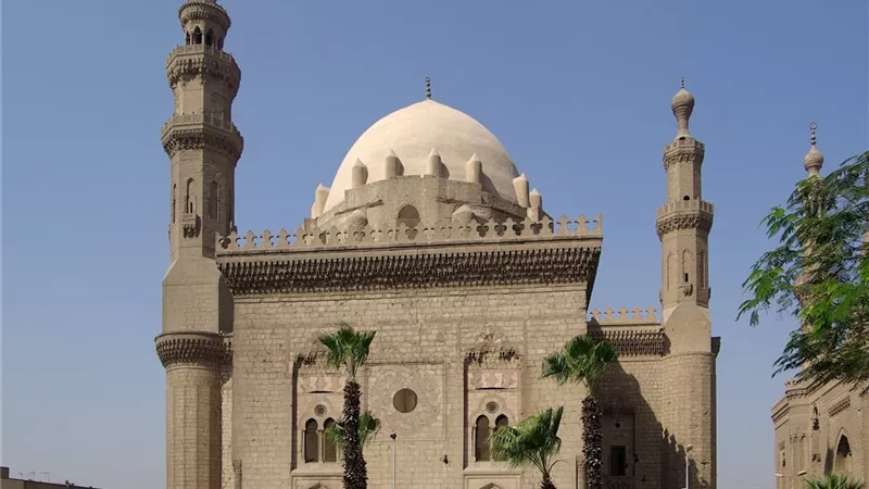 قصة المساجد في مصر.. تاريخٌ من نورٍ وعمارةٍ وعبادة