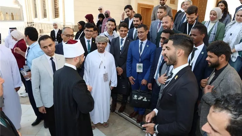 تفاصيل لقاء وزير الأوقاف بوفد شباب البرلمان العربي بالمركز الثقافي الإسلامي 