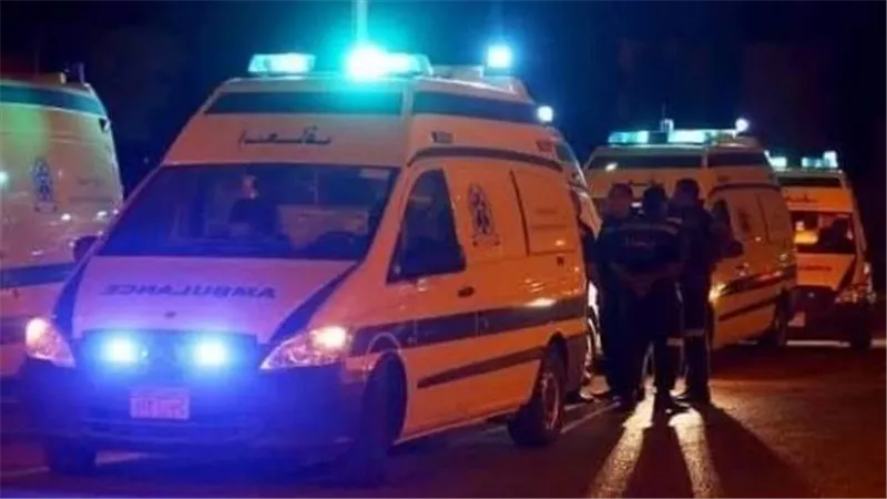 التحقيق في مصرع سائق وإصابة 8 إثر انقلاب ميكروباص بأكتوبر