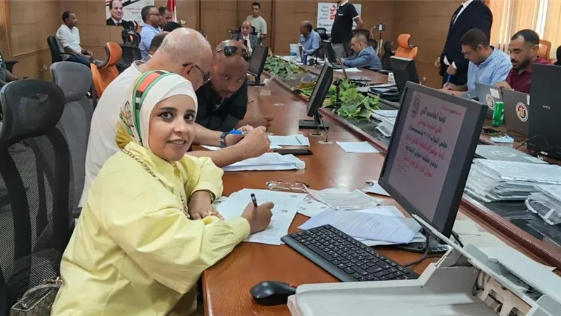 راندا خالد تتقدم بأوراق ترشحها عن دائرة نصر النوبة ممثلةً لحزب العدل