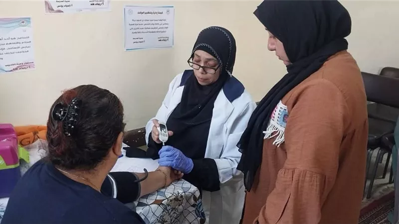 حملة “100 يوم صحة” تقدم خدماتها الطبية لأكثر من 412 ألف مواطن بالمنيا 