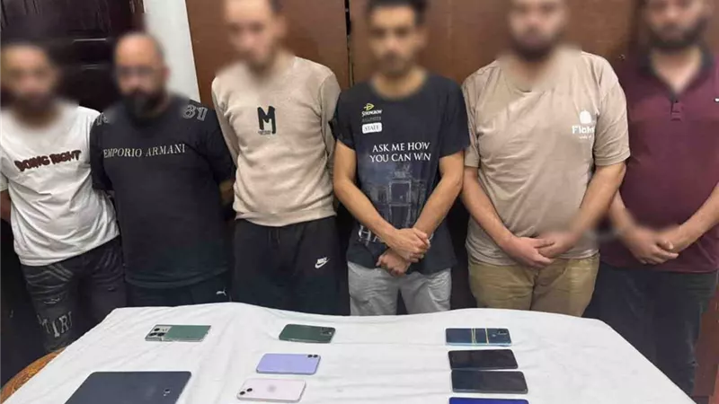 حبس لصوص سرقة الهواتف المحمولة بأسلوب الخطف في قصر النيل