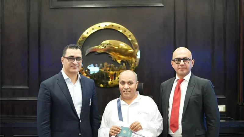 في لفتة إنسانية.. 