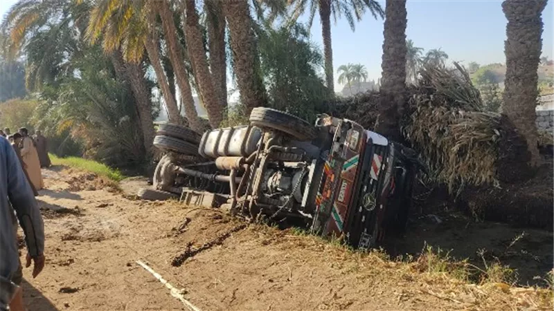 الحمولة الأخيرة.. نهاية مأساوية لسائق شاحنة طوب في أسيوط