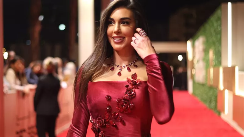 «الفلوس فرقت بينهم».. أزمة بين ياسمين صبري ووالدتها انتهت ببلوك على مواقع التواصل