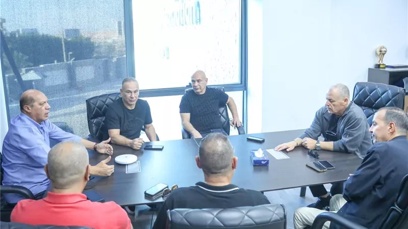 تفاصيل اجتماع هاني أبوريدة مع حسام حسن 