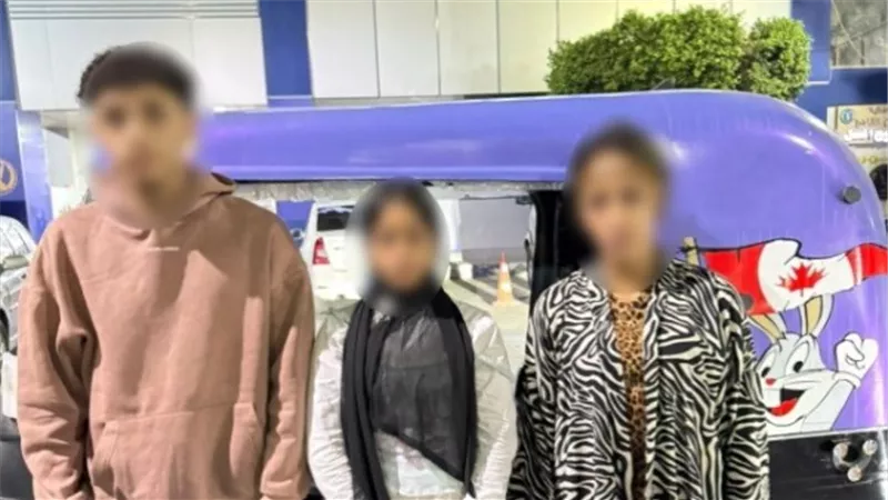 حبس فتاتين وسائق توك توك 15 يومًا بتهمة ارتكاب أفعال خادشة للحياء بالقاهرة