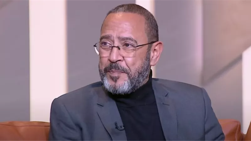 أشرف عبد الباقي: «السادة الأفاضل» عمل مختلف ومليء بالشخصيات المتشابكة