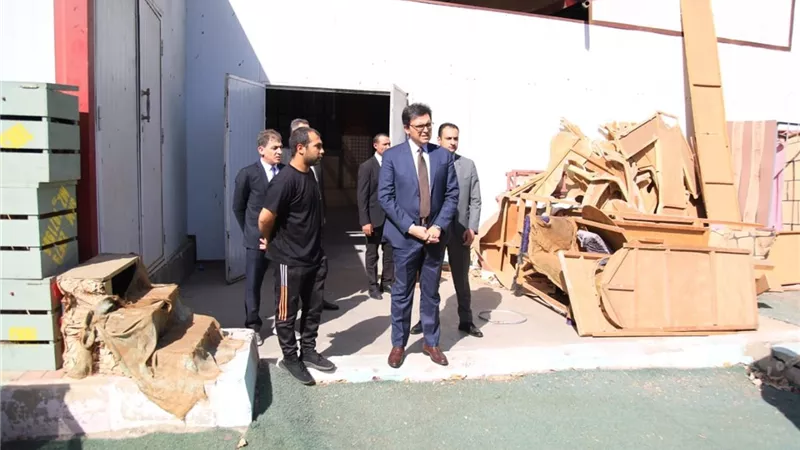 لدعم المواهب الشابة.. وزير الثقافة يزور قصر ثقافة روض الفرج ويتابع الملتقى المسرحي