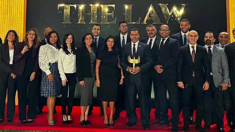 مجلة The Law تكرّم الإدارة القانونية بالتجاري الدولي بثلاث جوائز لعام 2025