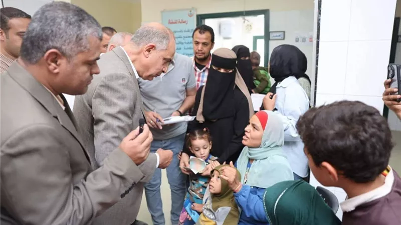 محافظ المنيا يتابع خدمات وحدة طب الأسرة بنزلة بني خلف ضمن «حياة كريمة»