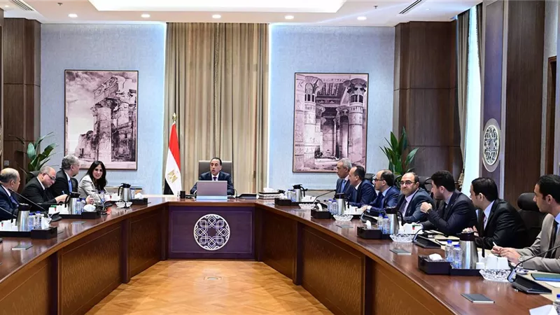 رئيس الوزراء يتابع مستجدات الموقف التنفيذي للمبادرة الرئاسية «حياة كريمة»