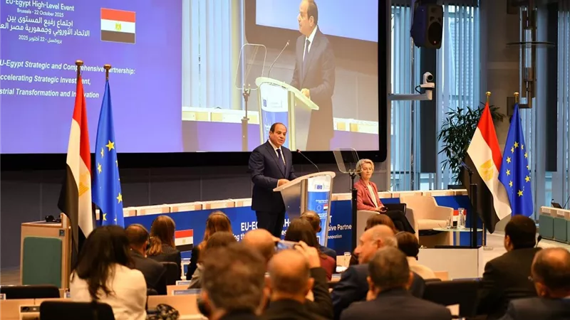الرئيس السيسي: دراسة إنشاء ممر استثمارى أوروبى فى مصر يكون بوابة للأسواق الإفريقية والعربية