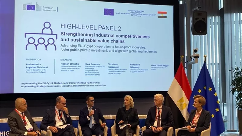  وزير الإستثمار:  الحكومة تعمل على استراتيجية شاملة لتوطين الصناعات المرتبطة بالطاقة