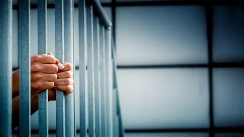 حبس المتهم بقتل سائق طعنا في مشاجرة بسبب الميراث في الوراق 