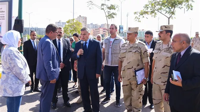 الإسكندرية تتهيأ لموسم الشتاء.. والمحافظ يشرف على اصطفاف معدات الأزمات