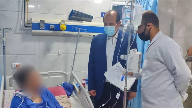 نائب وزير الصحة يتفقد مستشفيي حلوان العام والنصر للتأمين الصحي ويوجه بالتحقيق في المخالفات