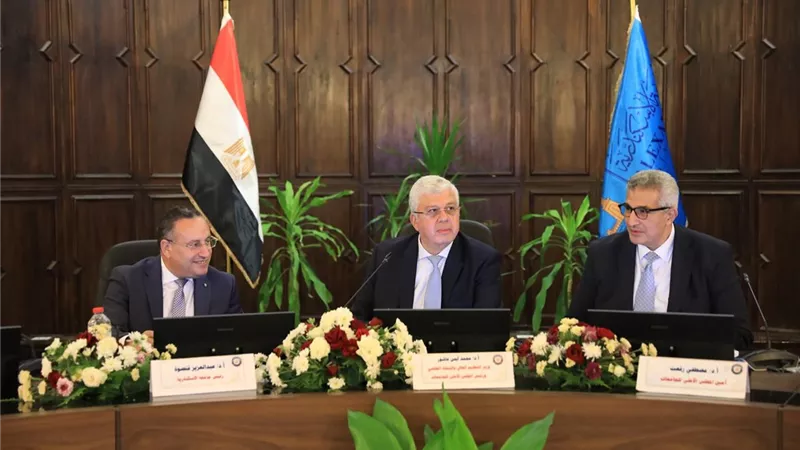 وزير التعليم العالي يشيد بإدراج 26 جامعة مصرية في تصنيف التايمز العالمي لعام 2026