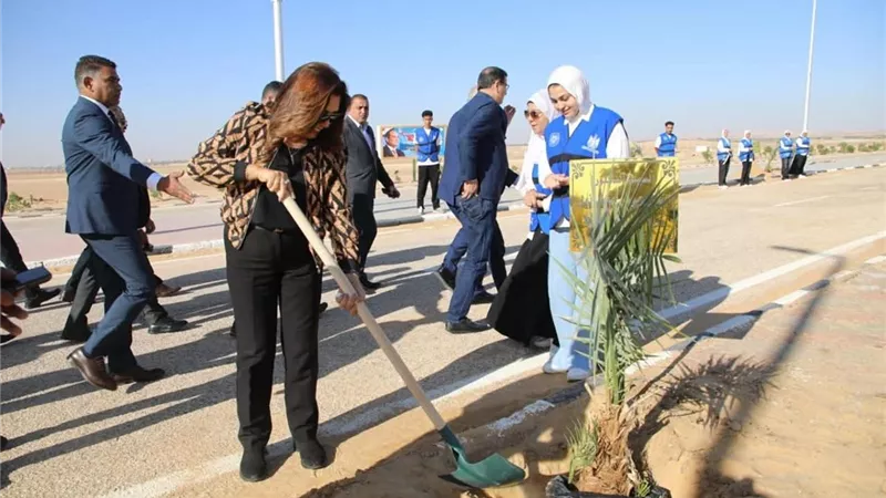 منال عوض تطلق المرحلة الرابعة من مبادرة «100 مليون شجرة» بالوادي الجديد