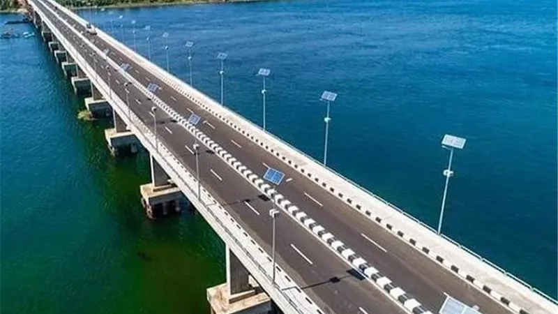 «الطرق والكباري»: لا أضرار لكوبري محور كلابشة على النيل