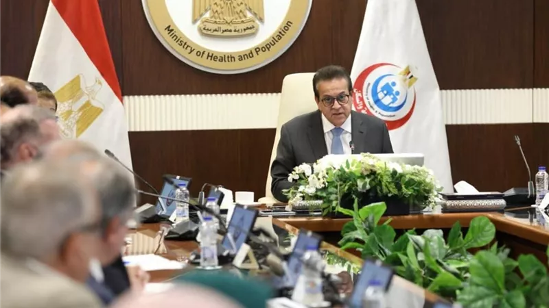 وزير الصحة يشرف على اللمسات النهائية للمؤتمر العالمي للسكان والتنمية