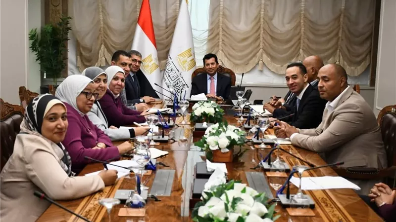 وزير الرياضة يطلق برنامجًا جديدًا لزيارات الشباب إلى سيناء