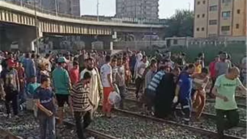 مصرع شاب دهسًا بقطار الصعيد في مزلقان محطة مغاغة بالمنيا