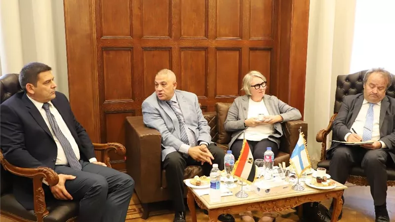 غرفة الإسكندرية تبحث تعزيز التعاون الاقتصادي مع فنلندا