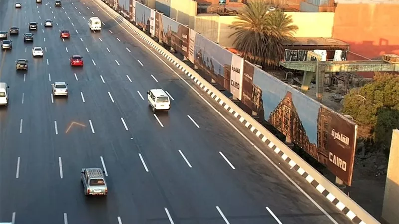 القاهرة تستعد لافتتاح المتحف المصري الكبير بخطة تجميل شاملة للطرق والمحاور