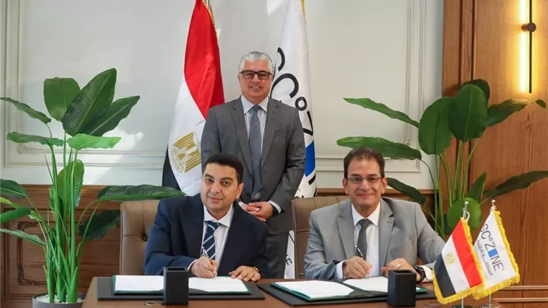 المنطقة الاقتصادية لقناة السويس توقع عقد مجمع كيماوي جديد باستثمارات 10 ملايين دولار