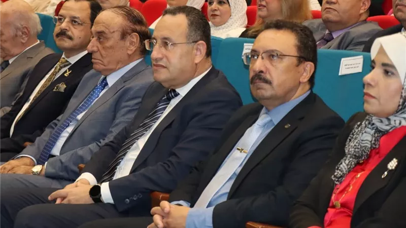طلاب جامعة الإسكندرية في ندوة 