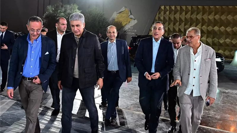 رئيس الوزراء يتابع اللمسات النهائية استعداداً لاحتفالية افتتاح المتحف المصري الكبير