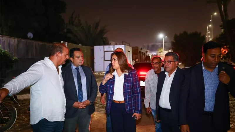جولة ليلية لوزيرة التنمية المحلية لتفقد المنطقة المحيطة بالمتحف المصرى الكبير لمتابعة جهود النظافة والتجميل 
