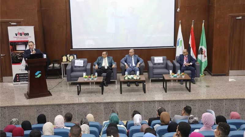 من جامعة دراية.. محافظ المنيا يدعو لتكامل الطب والعلم لخدمة الإنسان