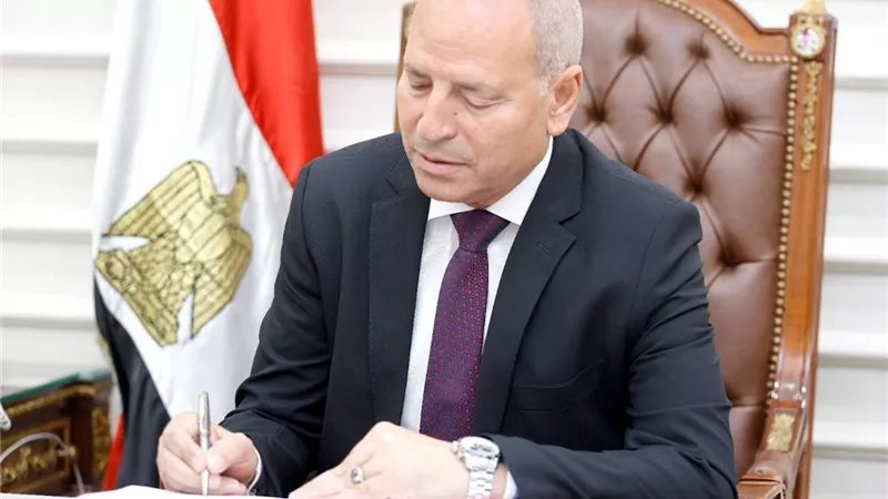 محافظ القاهرة: حركة تنقلات تكميلية بين رؤساء الأحياء بهدف تجديد الدماء