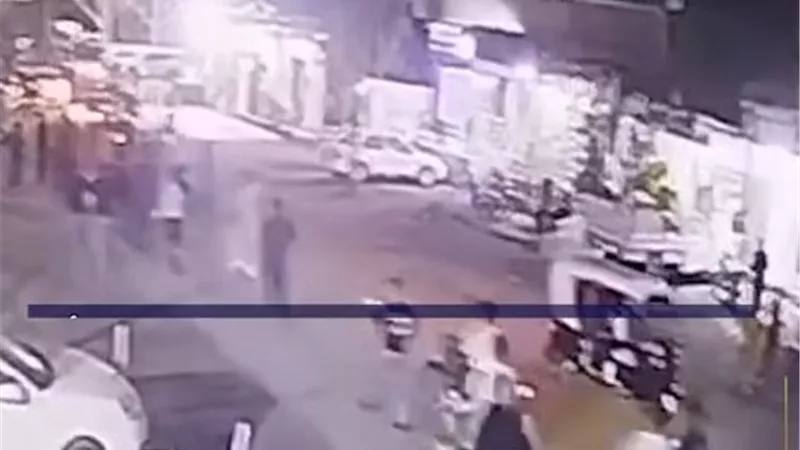 إصابة 4 أشخاص في حادث دهس بالمنيا وحالتهم خطيرة (فيديو)