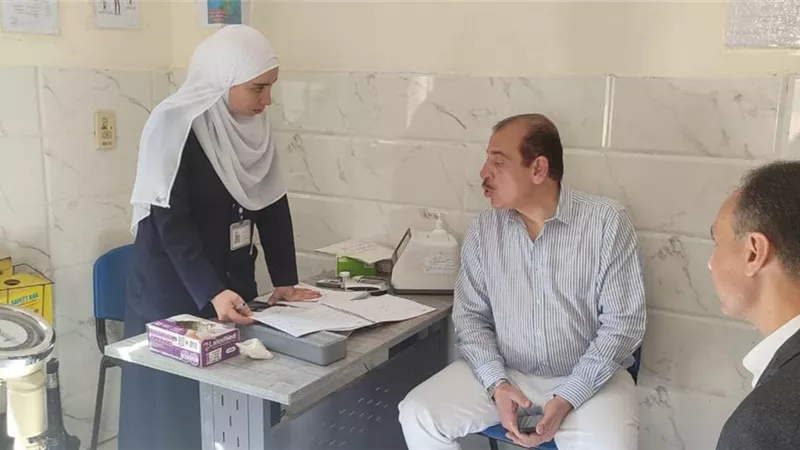 تفتيش مفاجئ من نائب وزير الصحة في بني سويف: مهلة 30 يومًا لتلافي الملاحظات