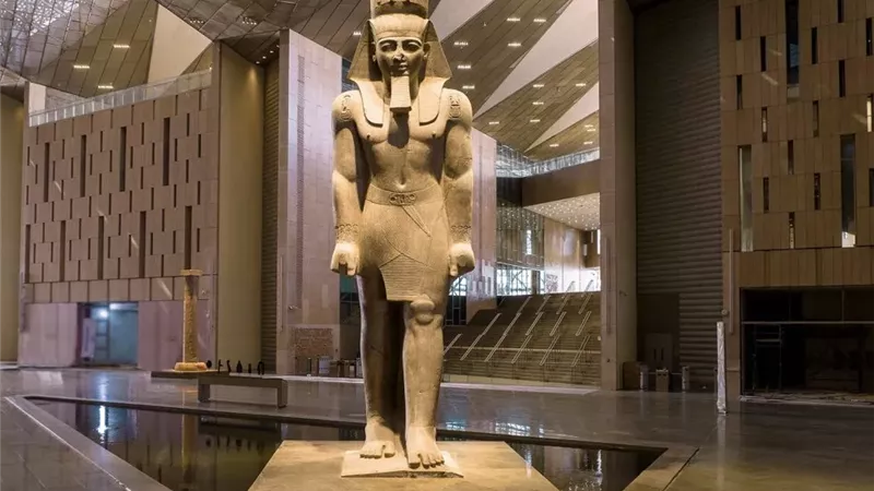 محافظات مصر تبث حفل افتتاح المتحف المصري الكبير عبر شاشات عرض عملاقة في الميادين