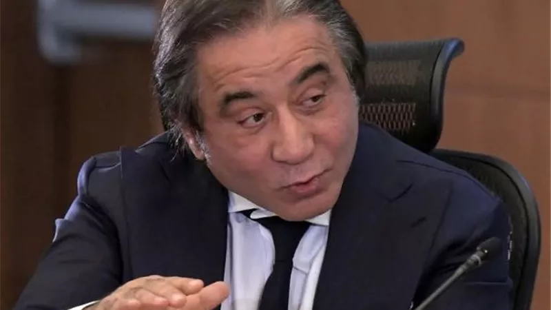 عز لا ينتهي ..  «رجل الحديد» يسعي للسيطرة علي غرفة الصناعات المعدنية باتحاد الصناعات