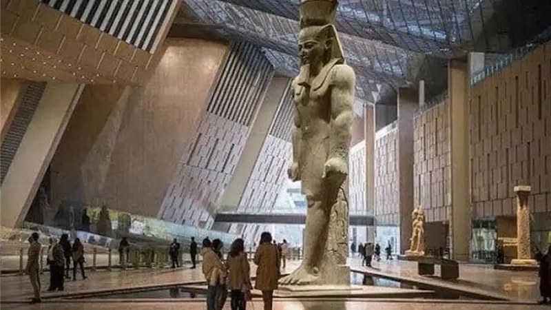 هل غدًا الأحد إجازة رسمية في المدارس بسبب افتتاح المتحف المصري الكبير؟